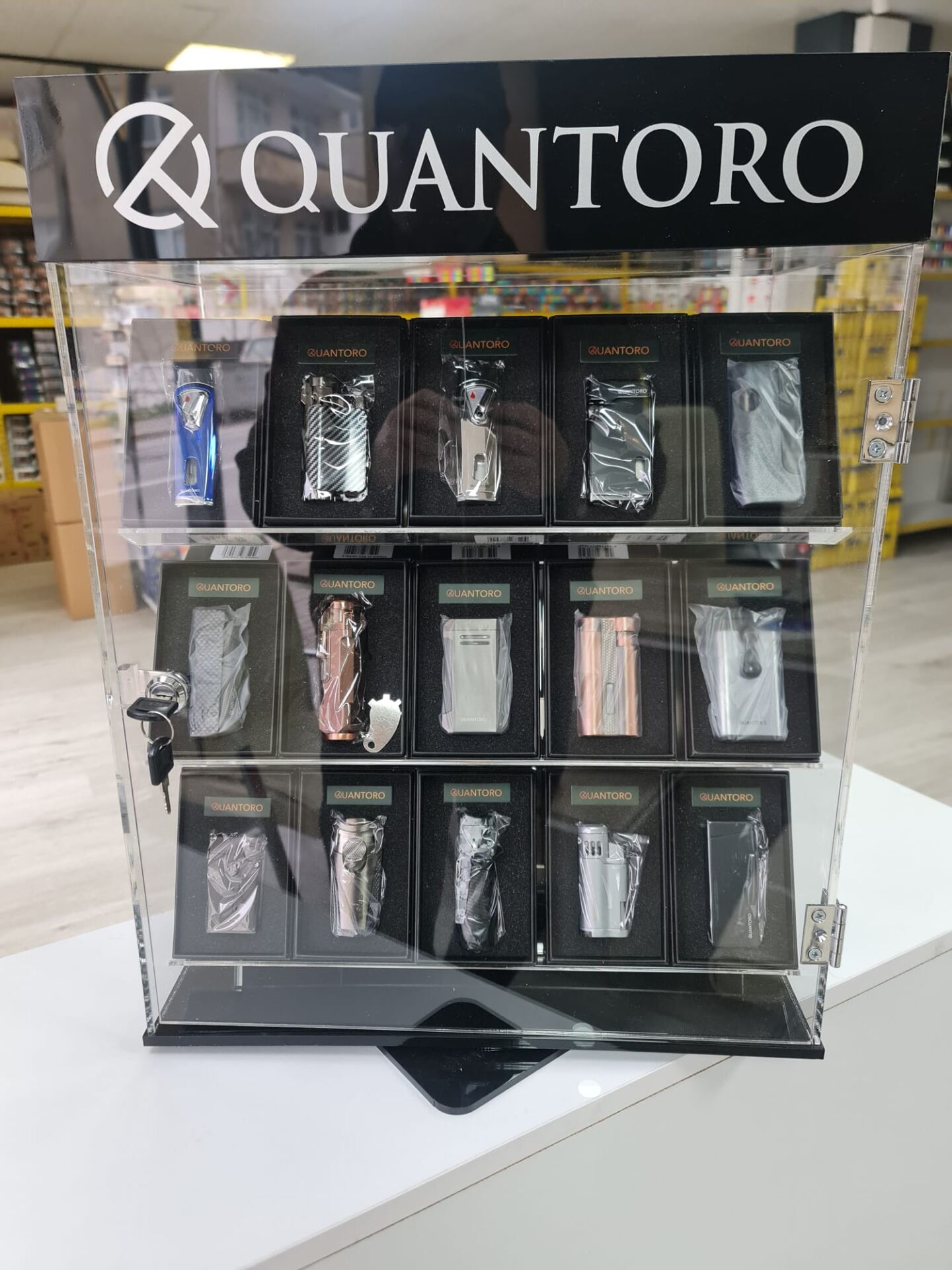 Quantoro  Standlı metal çakmak 60 adet